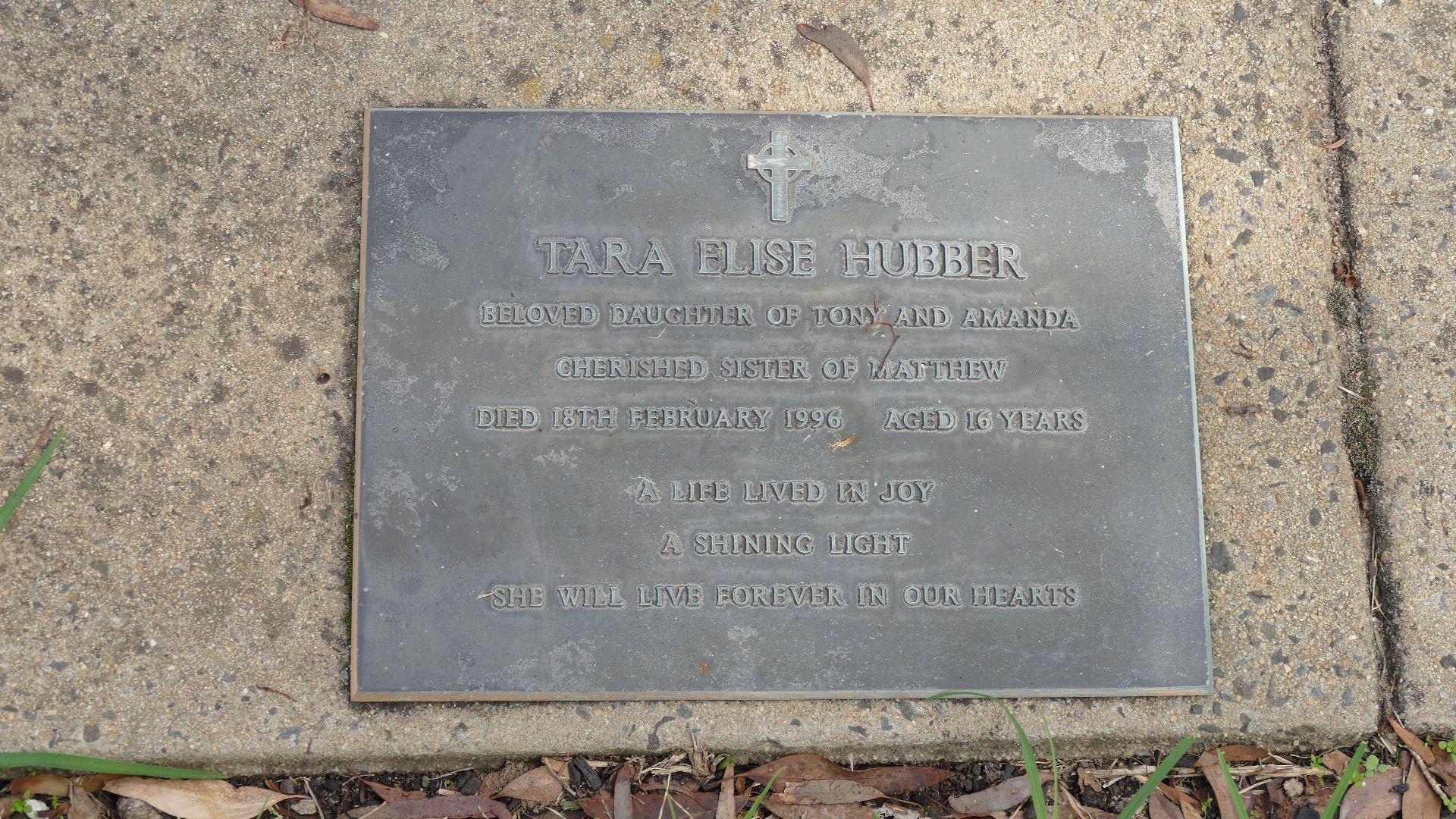 Tara Elise Hubber